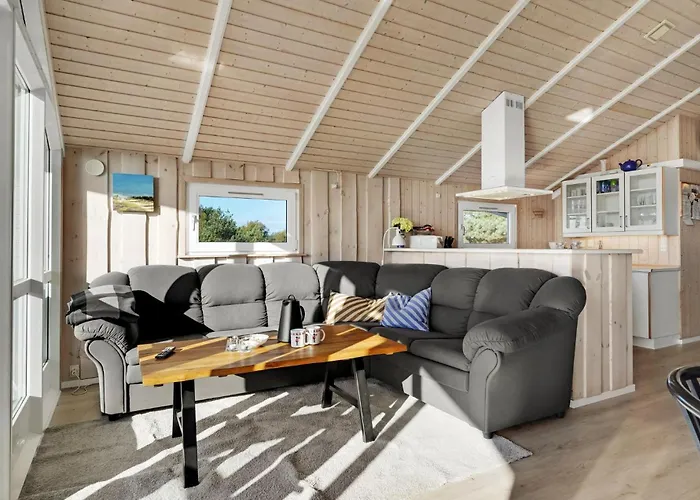 Holiday home Gorgeous In With Sauna *